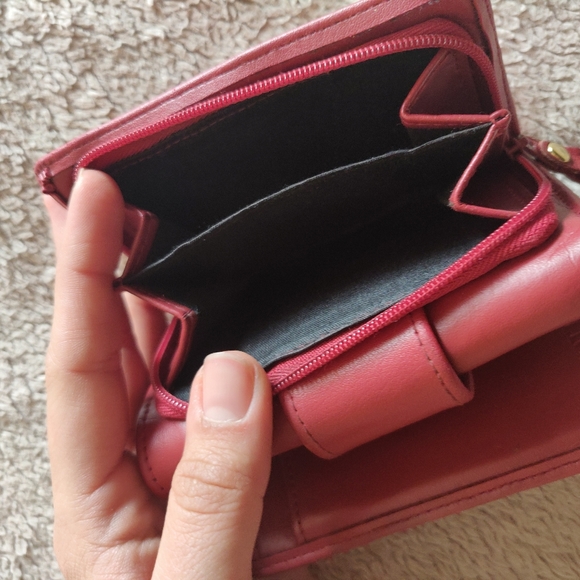 Wallet - Picture 2 of 5